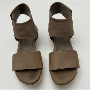 EILEEN FISHER SANDAL